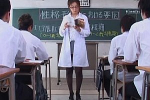 日韩淫乱视频